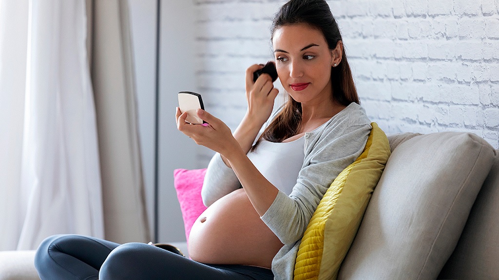 The Safest Makeup Products for Pregnancy